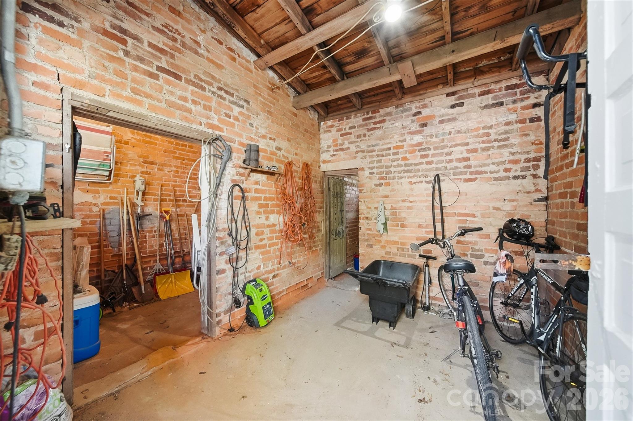 321 9th Street Northwest Hickory, NC 28601 - Photo 46 of 48