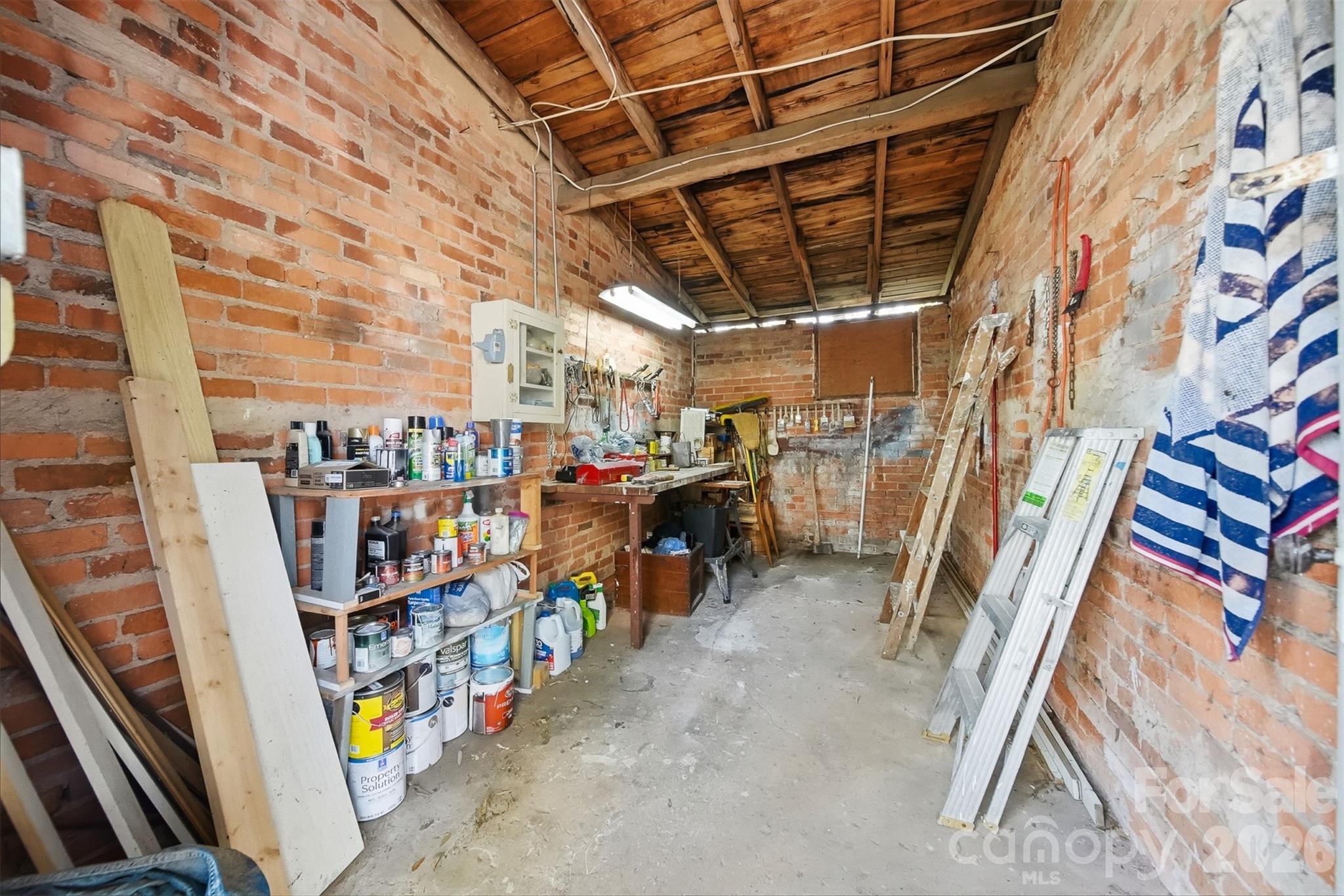 321 9th Street Northwest Hickory, NC 28601 - Photo 47 of 48