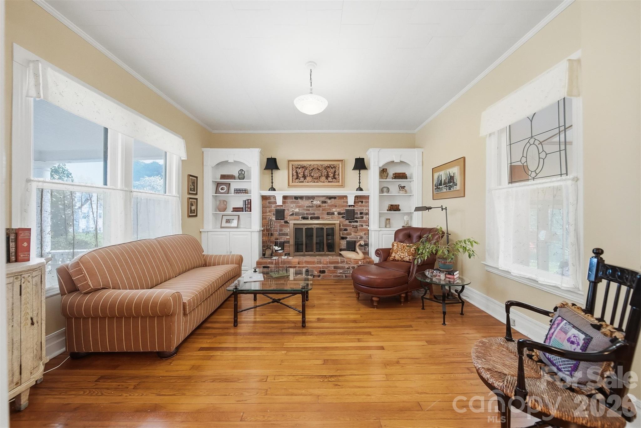 321 9th Street Northwest Hickory, NC 28601 - Photo 8 of 48