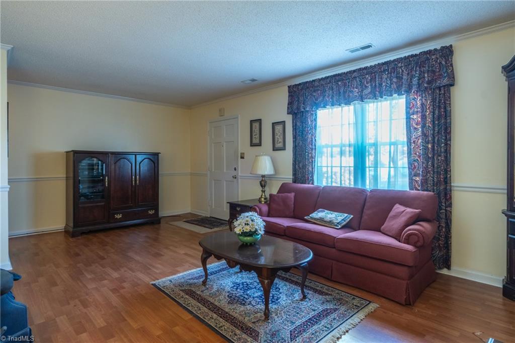 5743 Bramblegate Road, Unit D Greensboro, NC 27409 - Photo 5 of 25 Gallery Image 5