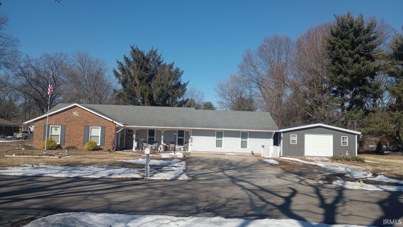 2004 Forbes Road Vincennes, IN 47591 - Photo 2 of 24