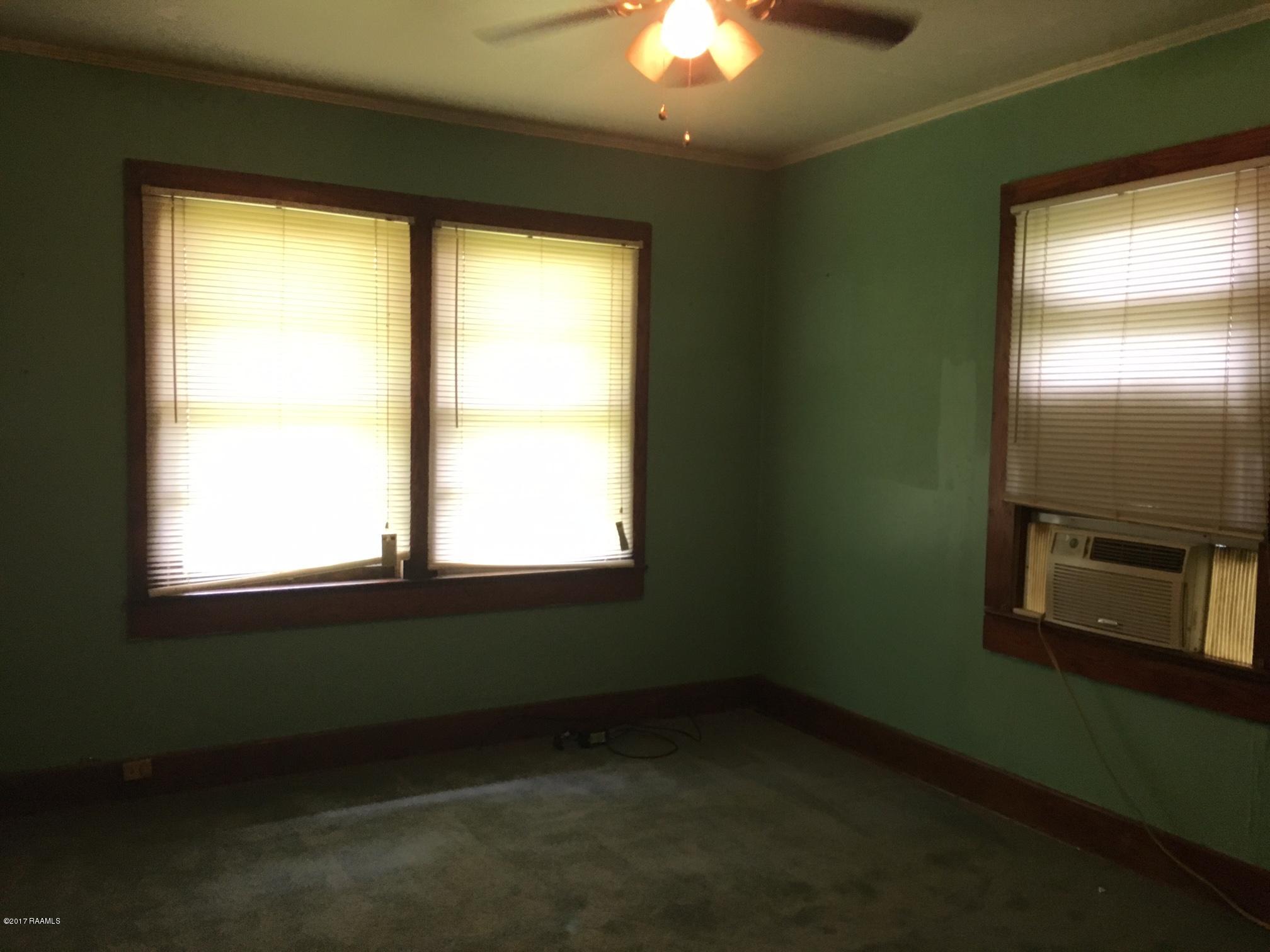 5817 Patoutville Road New Iberia, LA 70560 - Photo 6 of 13 IMG_0128
