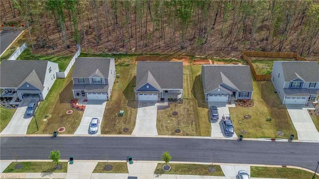 109 Brixham Loop Troutman, NC 28166 - Photo 7 of 44