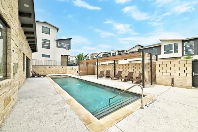 $2,500 | 2050 Lohmans Spur, Unit 1801, Lakeway, TX 78734