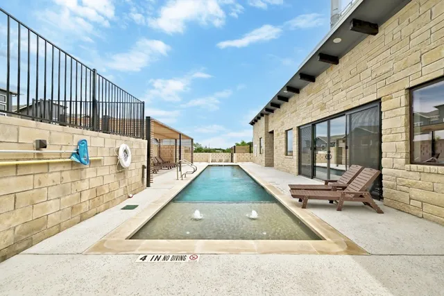 $2,500 | 2050 Lohmans Spur, Unit 1801, Lakeway, TX 78734