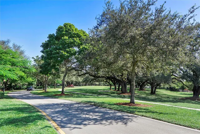 $700,000 | Forest Ridge, Davie, FL 33328