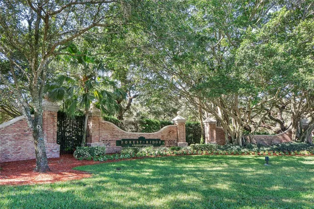$700,000 | Forest Ridge, Davie, FL 33328