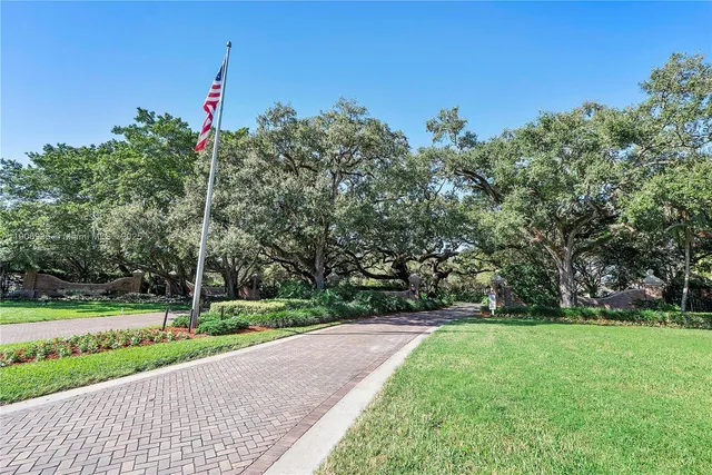 $700,000 | Forest Ridge, Davie, FL 33328