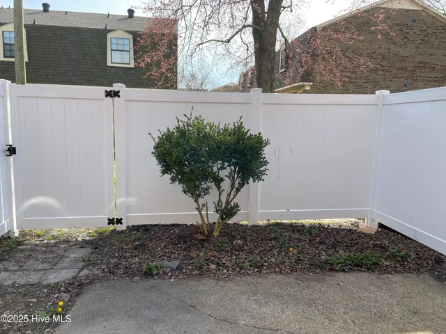 $1,000 | 3000 Golden Road, Unit 31, Greenville, NC 27858