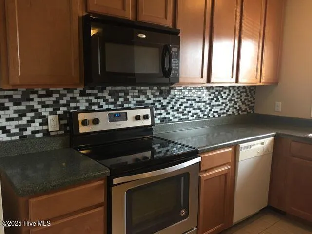 $1,000 | 3000 Golden Road, Unit 31, Greenville, NC 27858