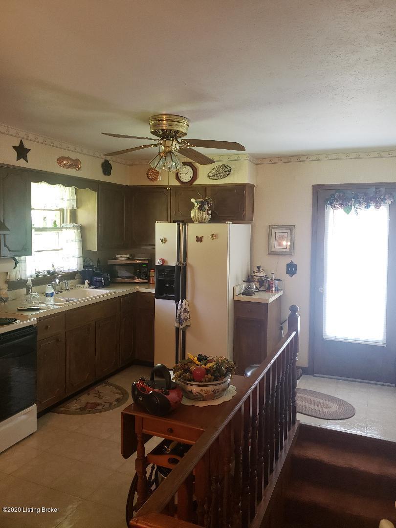 8208 Delido Road Louisville, KY 40219 - Photo 5 of 23 Delido 5