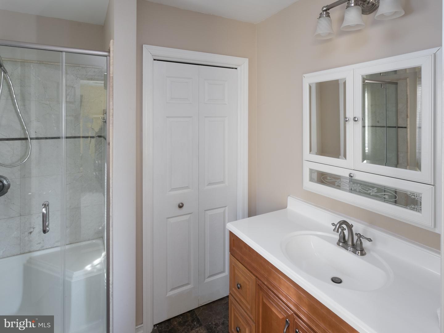 5020 Crosswicks Hamilton Square Road Hamilton, NJ 08620 - Photo 17 of 25 Master Bathroom