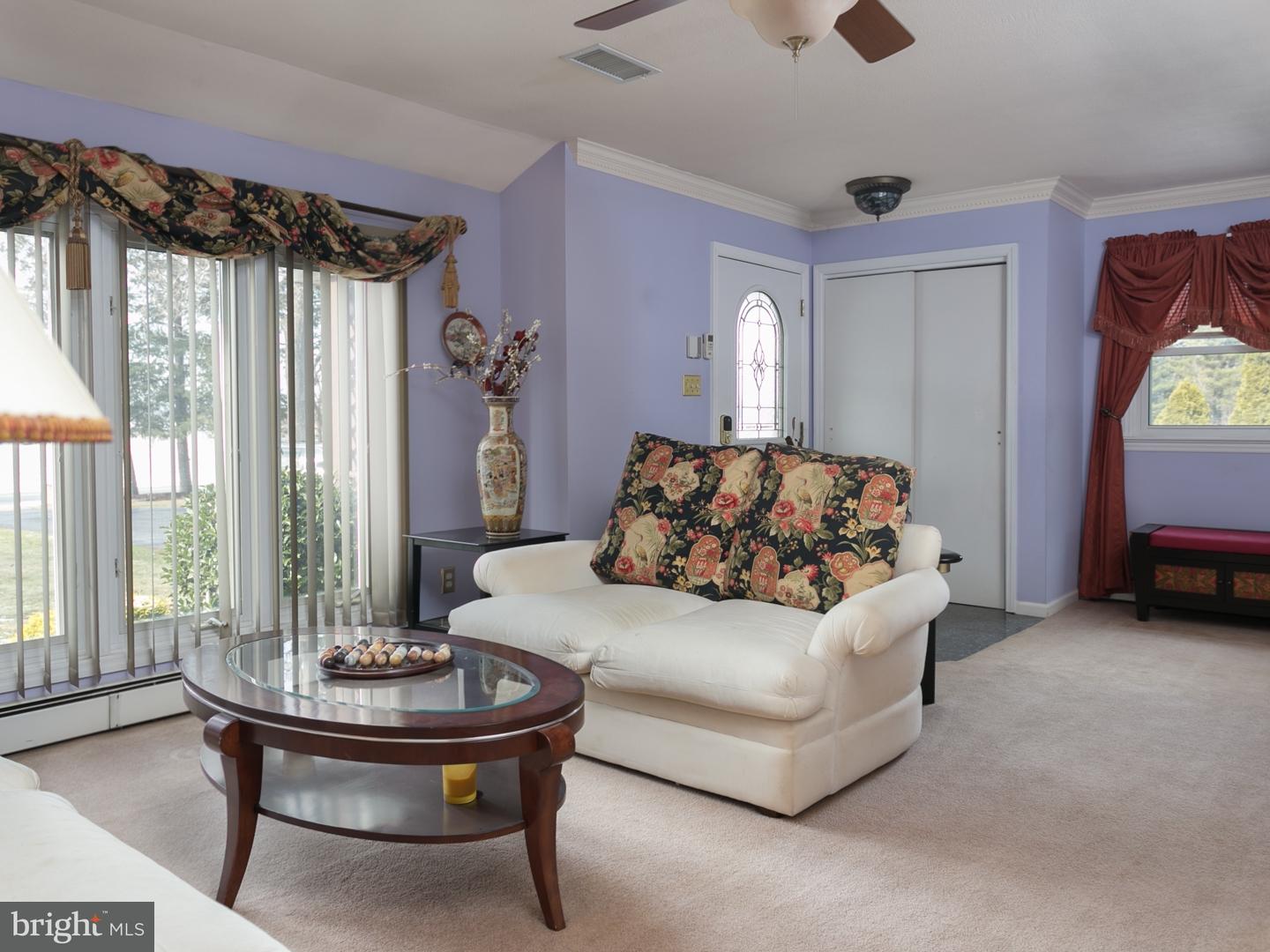 5020 Crosswicks Hamilton Square Road Hamilton, NJ 08620 - Photo 5 of 25 Living Room
