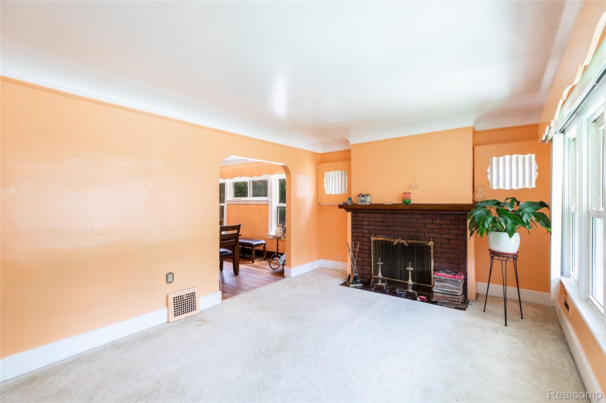 16640 Inverness Street Detroit, MI 48221 - Photo 5 of 26 11.Living