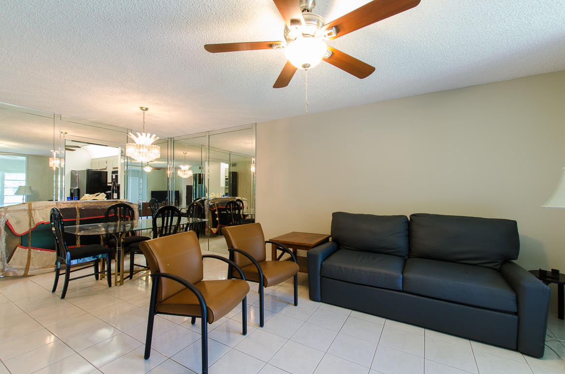 9215 Flynn Circle, Unit 3 Boca Raton, FL 33496 - Photo 14 of 52 9215 Flynn Circle Small 72p-33