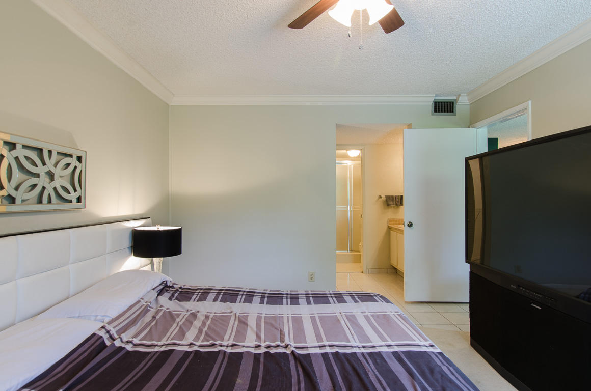 9215 Flynn Circle, Unit 3 Boca Raton, FL 33496 - Photo 23 of 52 9215 Flynn Circle Small 72p-39