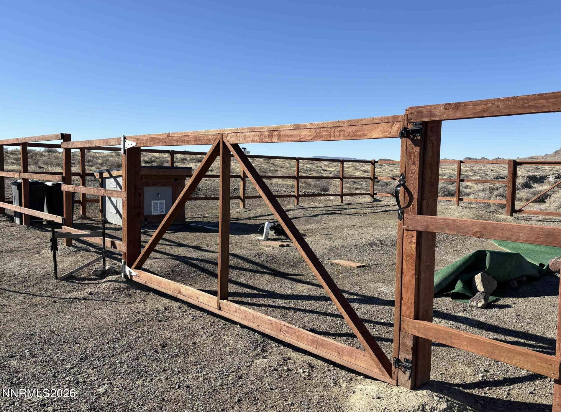 101213 Fencemaker Road Lovelock, NV 89419 - Photo 10 of 17 a view of an empty room