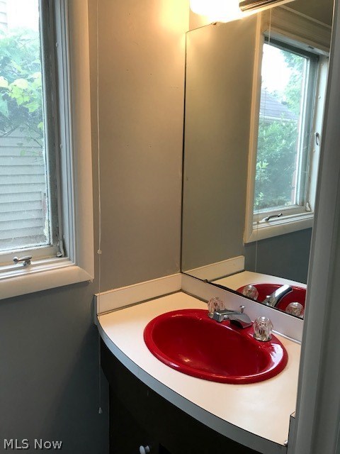 4614 College Road South Euclid, OH 44121 - Photo 12 of 34 1/2 BATH first floor