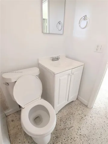 an empty room with a empty space and window