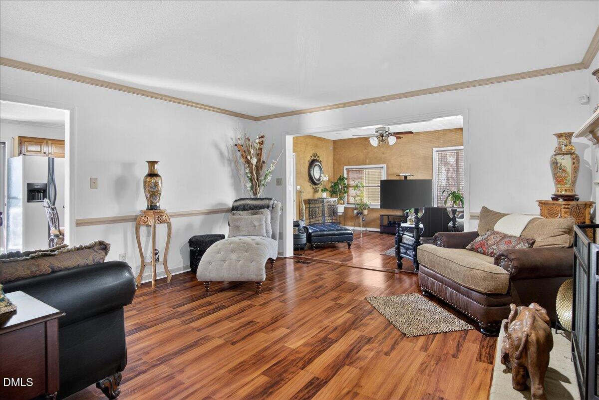 3013 Chippendale Road Raleigh, NC 27604 - Photo 3 of 34 24-DSC8393