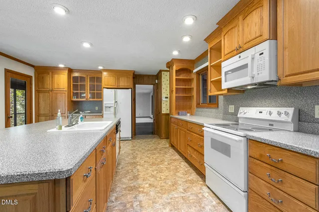 $650,000 | 3028 Ethan Lane, Raleigh, NC 27613