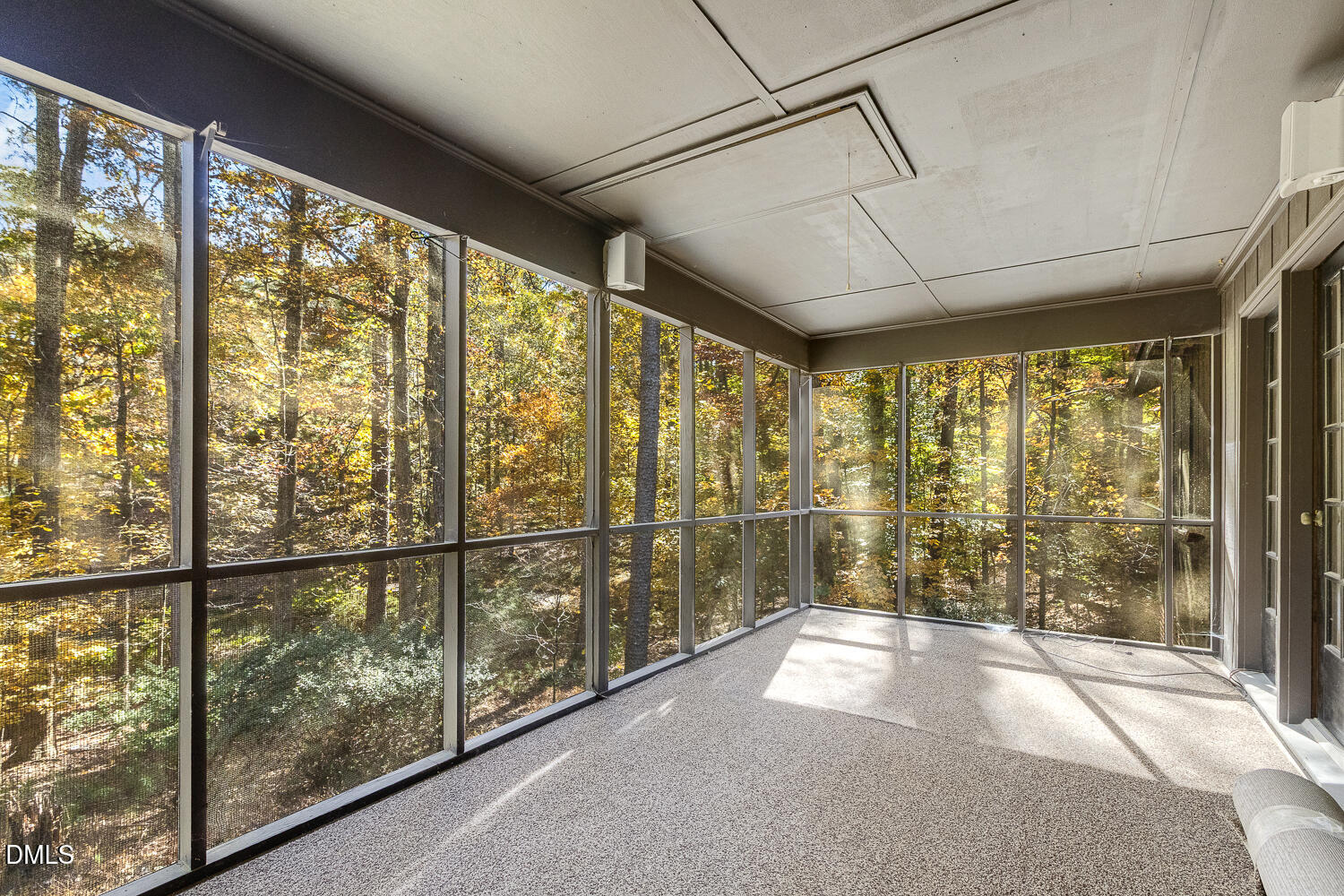 3028 Ethan Lane Raleigh, NC 27613 - Photo 23 of 58 a view of entryway with window
