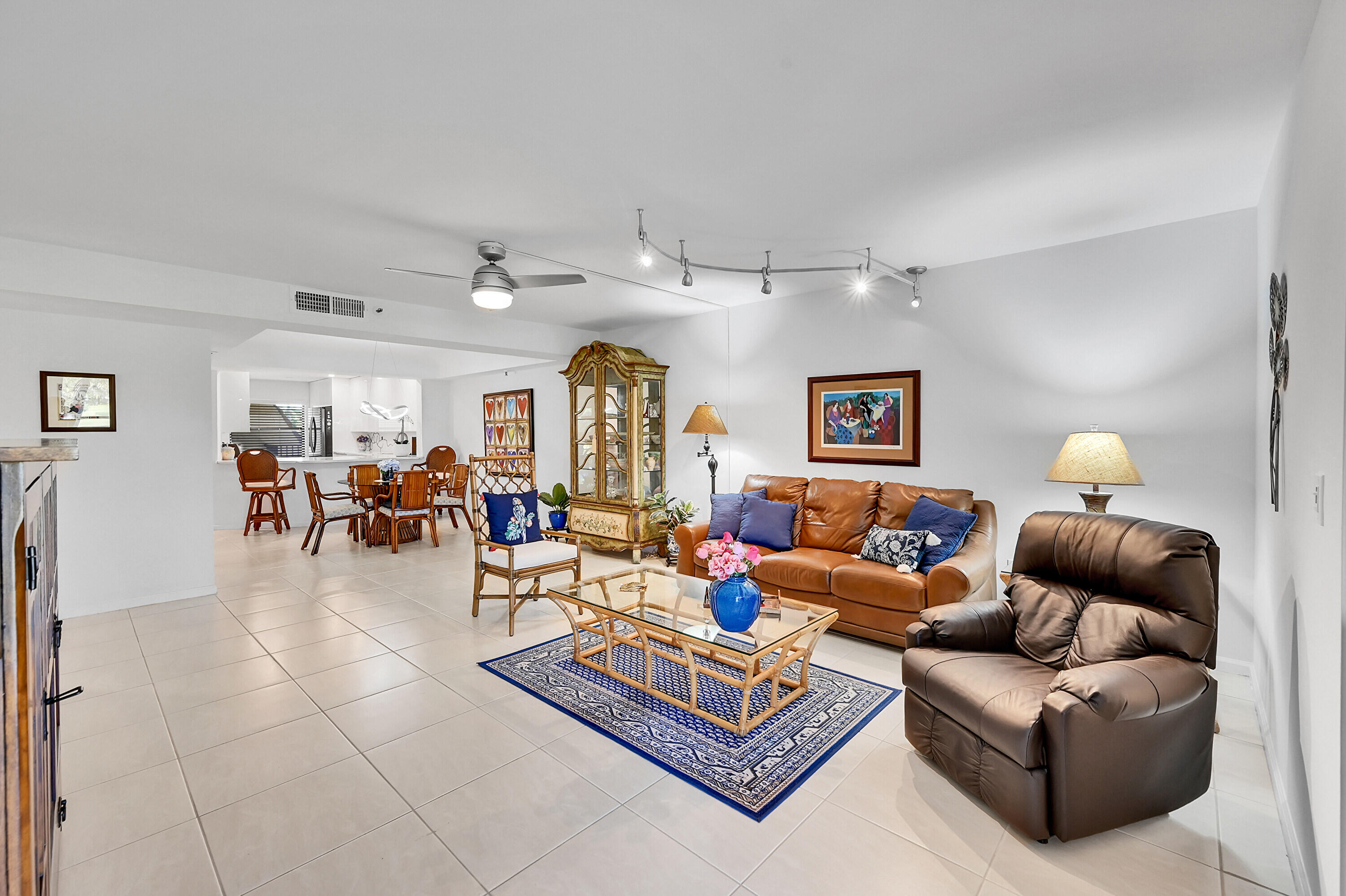 9165 Southwest 14th Street, Unit 1205 Boca Raton, FL 33428 - Photo 13 of 28 Living Room