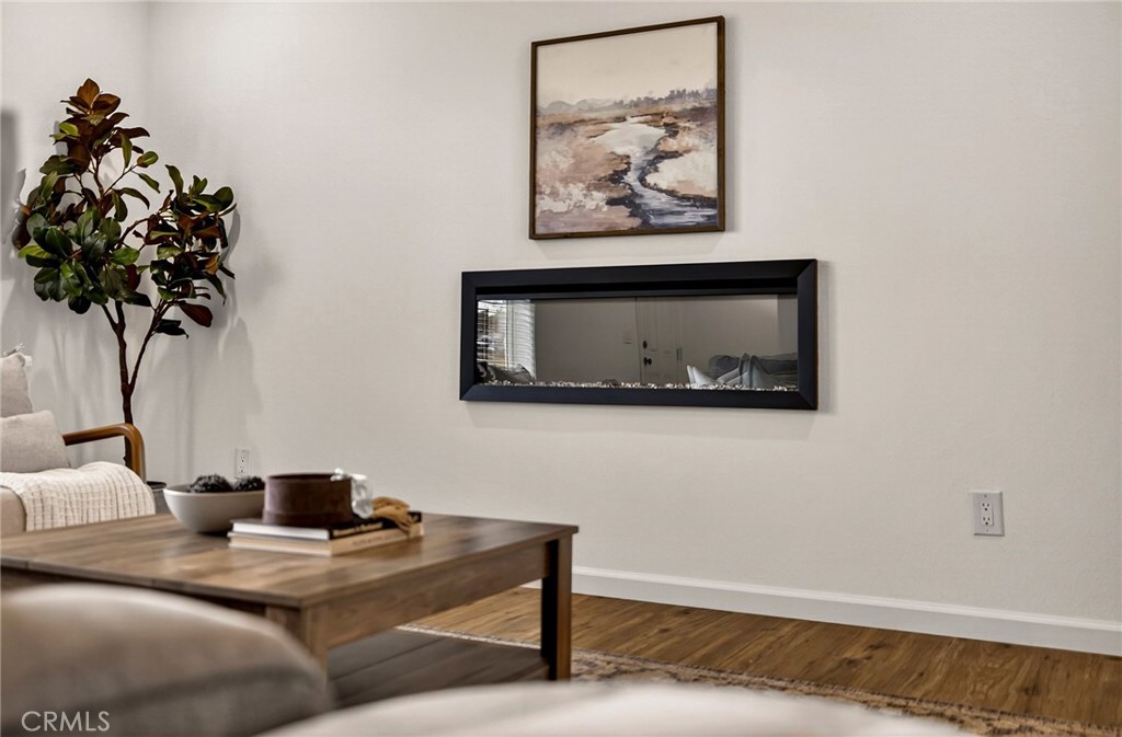 6160 Beacon Court Paradise, CA 95969 - Photo 10 of 34 a living room with furniture and a potted plant