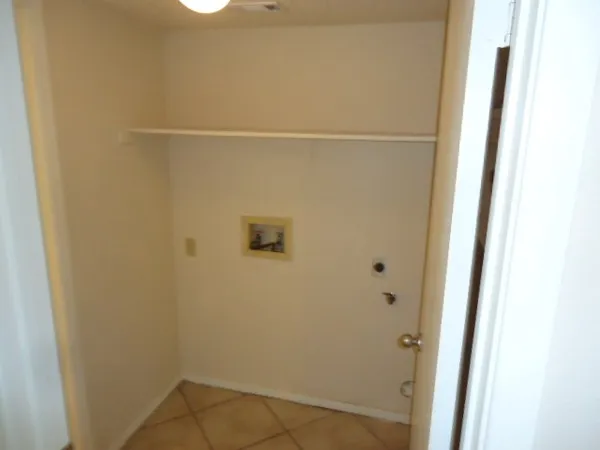 $1,350 | 2213 Singletree Avenue, Unit B, Austin, TX 78727