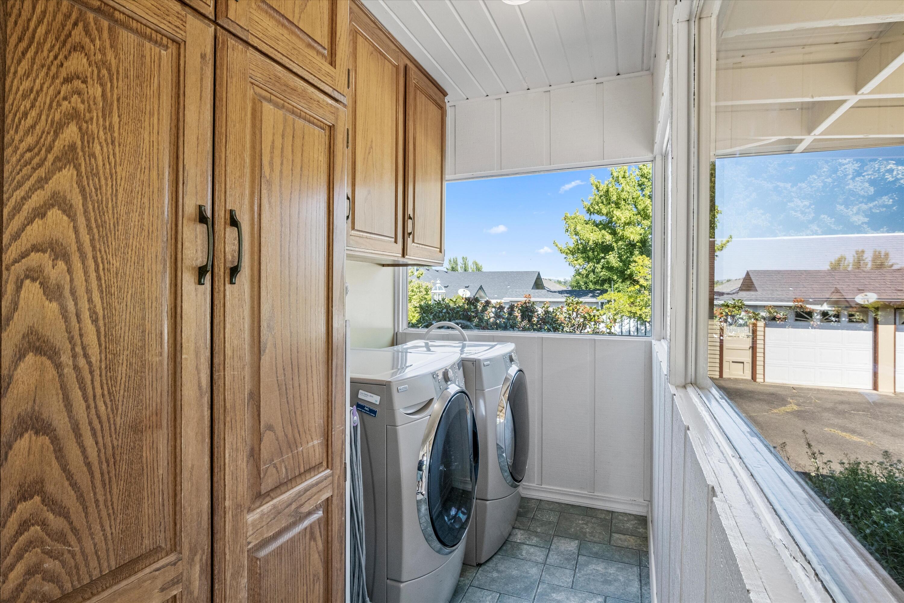 1635 Leonard Road Grants Pass, OR 97527 - Photo 25 of 37 26-IMG_0552