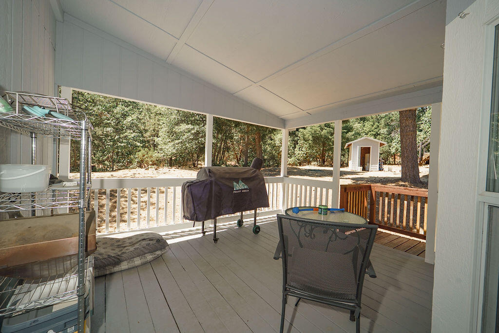 240 Senger Road Junction City, CA 96048 - Photo 37 of 73 porch off of the kitchen