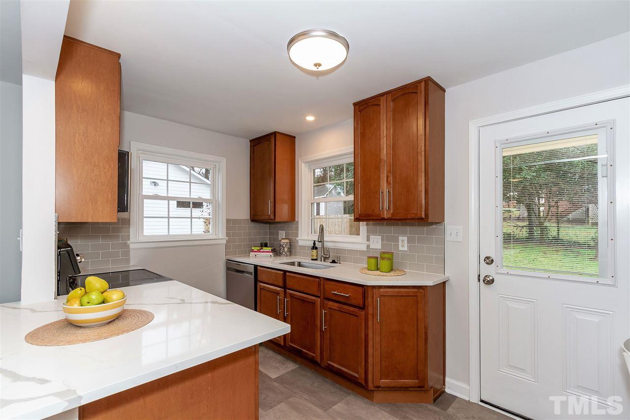 1321 Marlborough Road Raleigh, NC 27610 - Photo 6 of 23