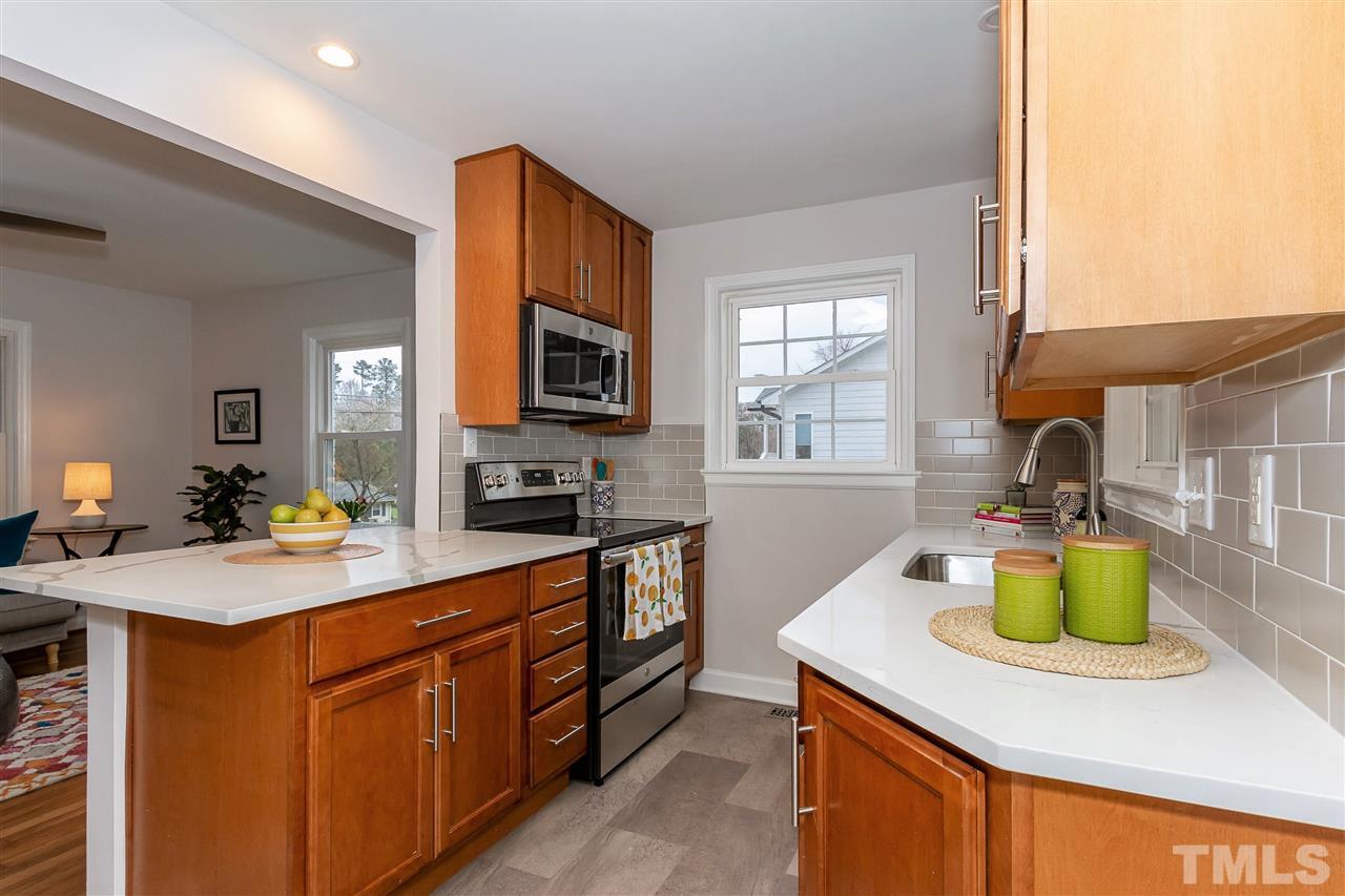 1321 Marlborough Road Raleigh, NC 27610 - Photo 8 of 23