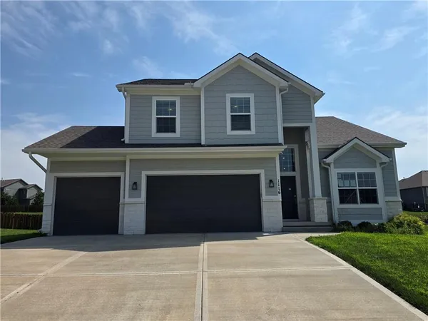 $425,000 | 1116 Southwest Whispering Willow Way, Lee's Summit, MO 64064