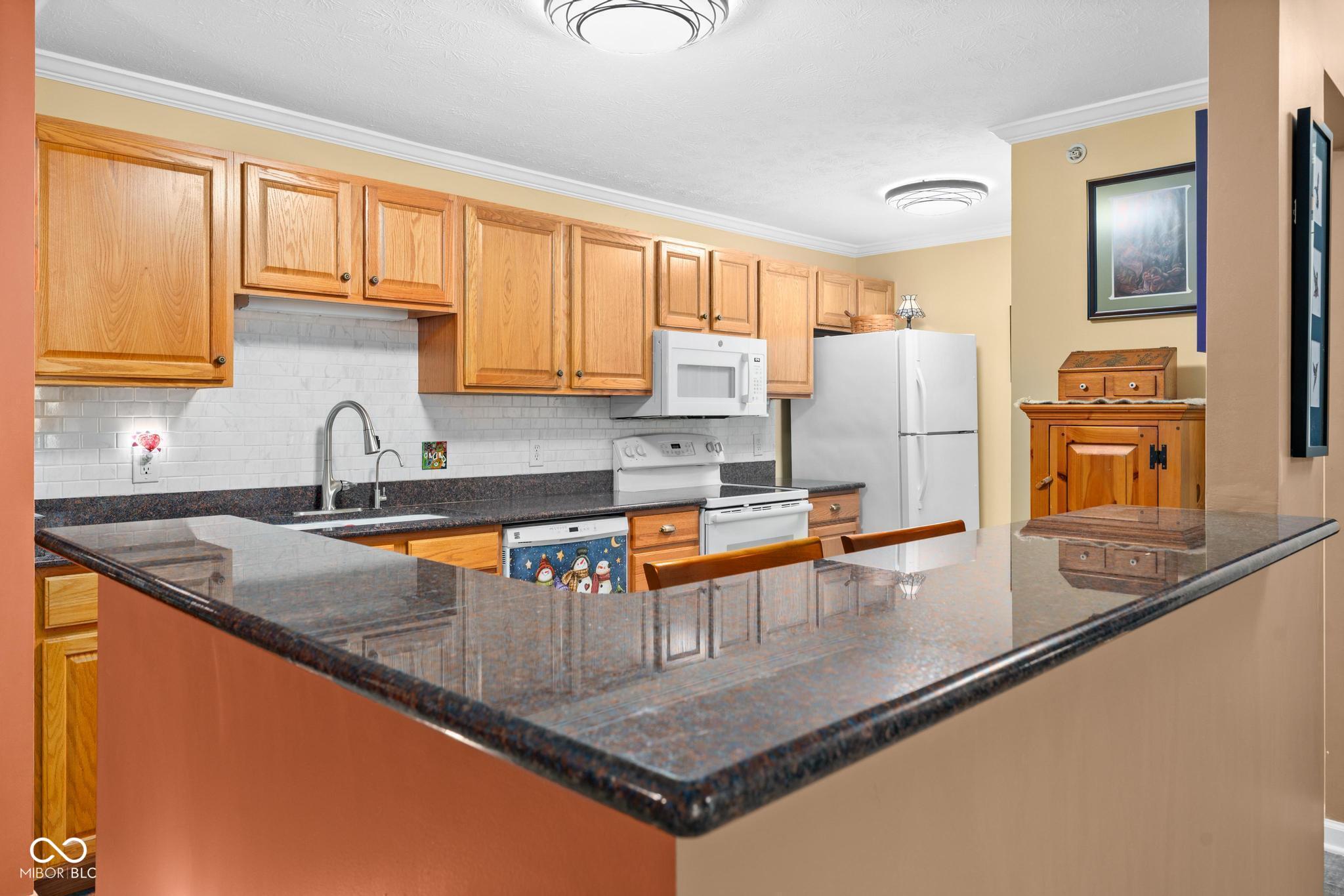 6510 Jade Stream Court, Unit 208 Indianapolis, IN 46237 - Photo 5 of 27