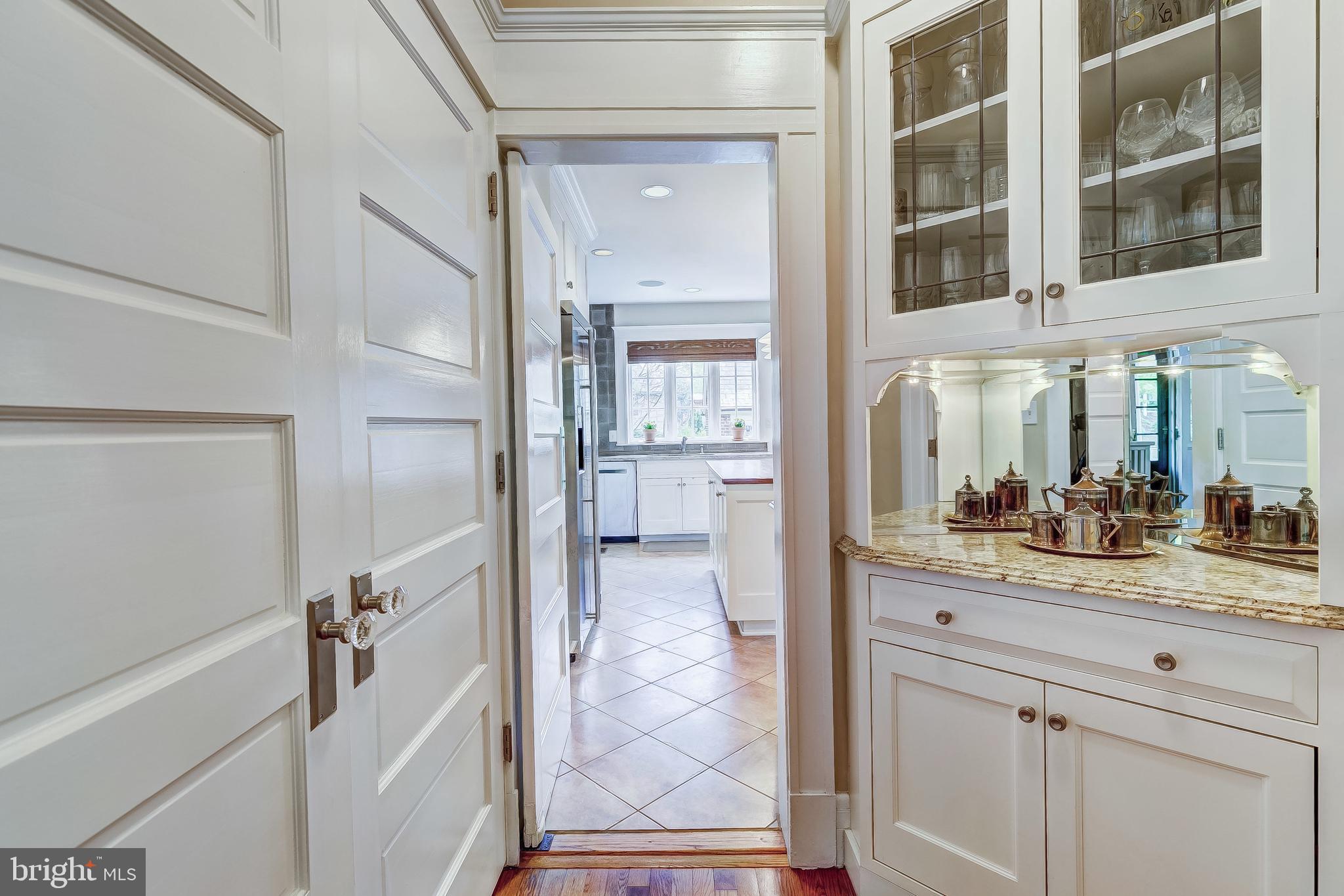 5 Millbrook Road Baltimore, MD 21218 - Photo 11 of 34 Butler's Pantry