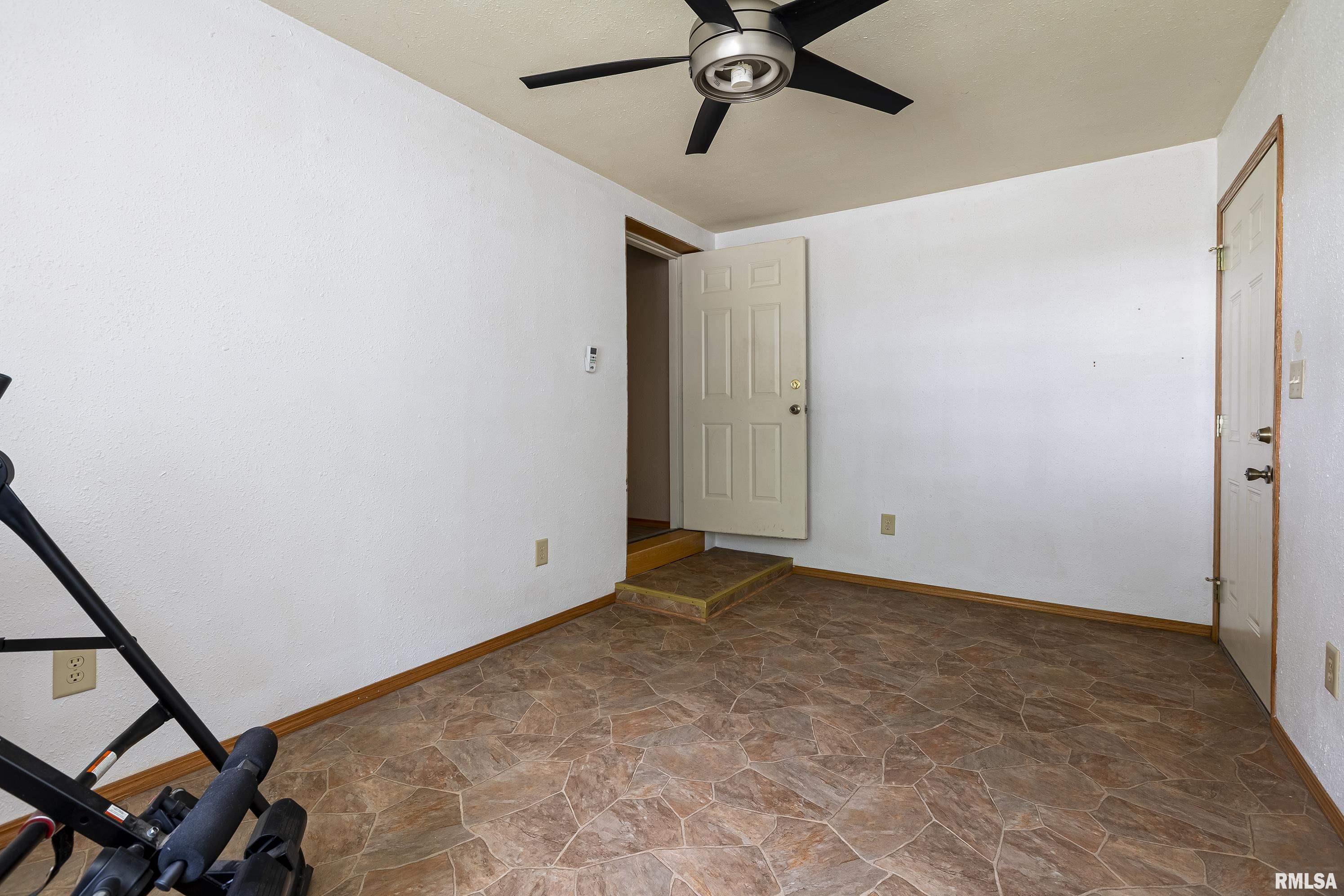 16398 New Dennison Road Marion, IL 62959 - Photo 25 of 38 Gallery Image 25