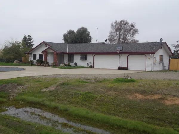$529,999 | 19650 Road 31, Madera, CA 93638