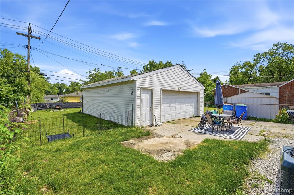 13995 Toepfer Road Warren, MI 48089 - Photo 22 of 23