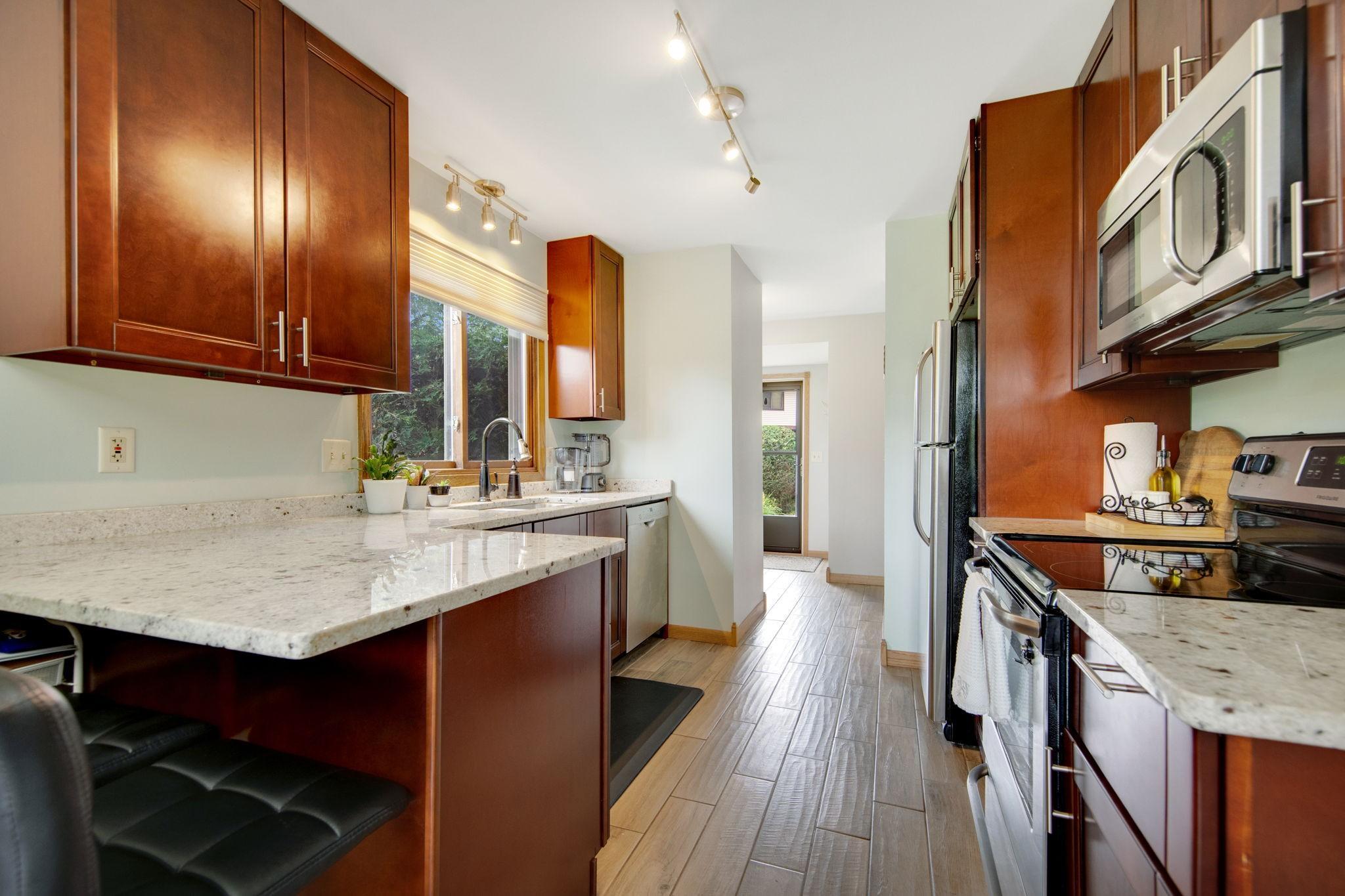 8775 Maplebrook Parkway North Brooklyn Park, MN 55445 - Photo 19 of 38