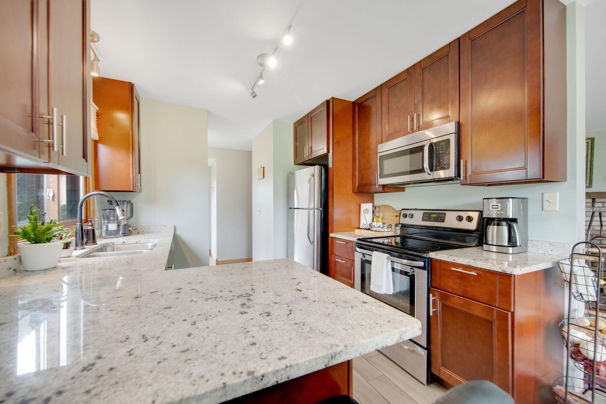 8775 Maplebrook Parkway North Brooklyn Park, MN 55445 - Photo 20 of 38