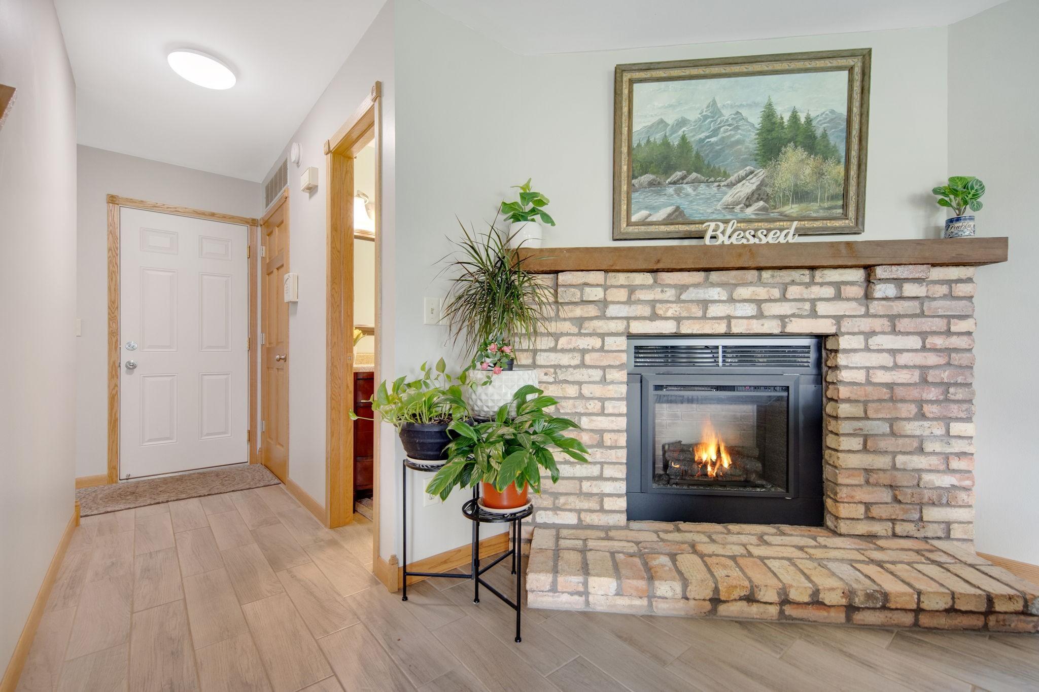 8775 Maplebrook Parkway North Brooklyn Park, MN 55445 - Photo 9 of 38