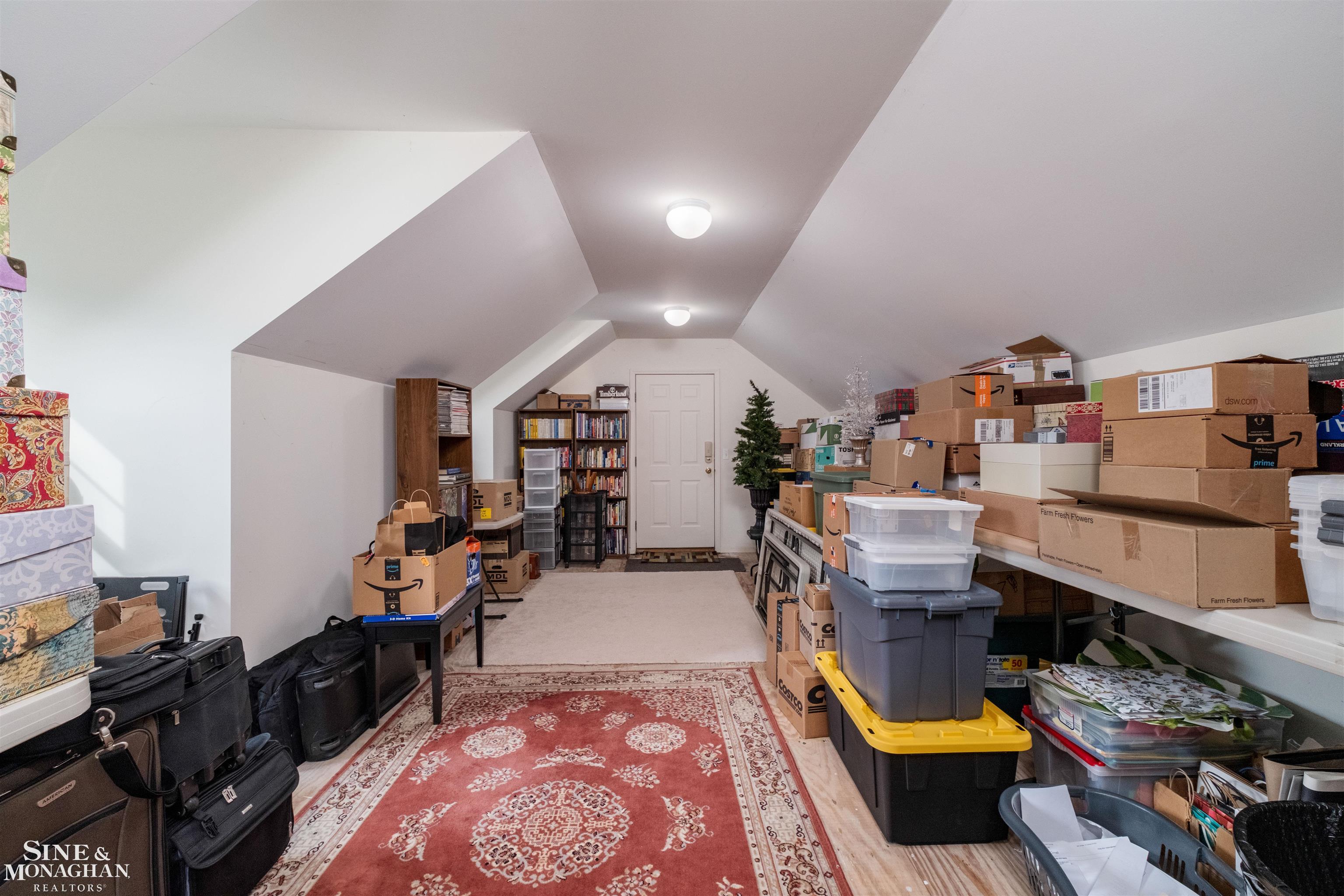 825 Bishop Road Grosse Pointe, MI 48230 - Photo 42 of 67 50189174-4175072b-1589-404f-aa3b-d31947e1ad78.JPG