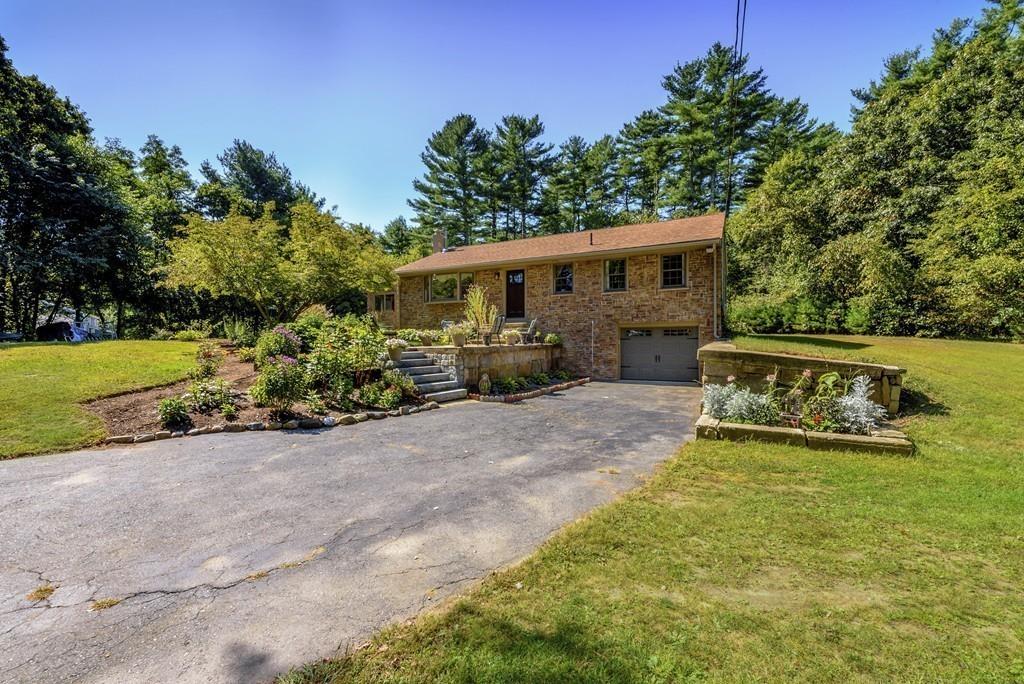 137 Snipatuit Road Rochester, MA 02770 - Photo 4 of 17