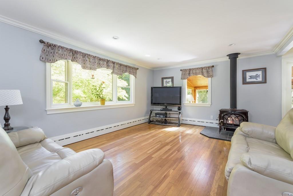 137 Snipatuit Road Rochester, MA 02770 - Photo 6 of 17