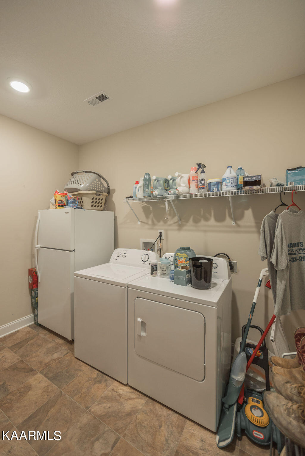 145 Hardinberry Street Oak Ridge, TN 37830 - Photo 14 of 23 Laundry