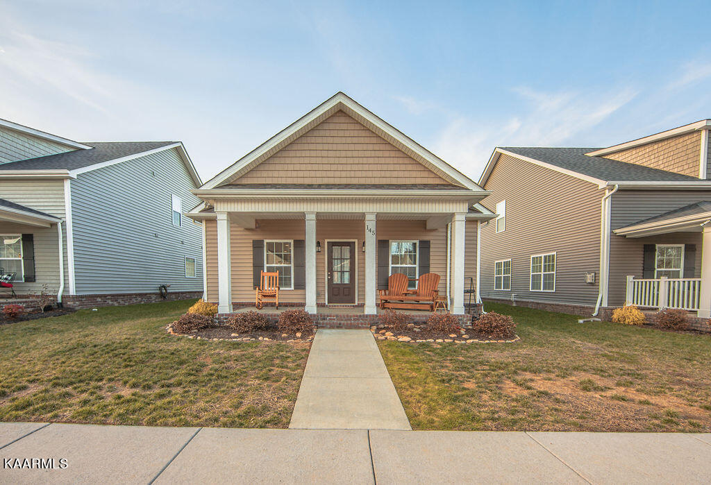 145 Hardinberry Street Oak Ridge, TN 37830 - Photo 2 of 23 2S2A2810-1