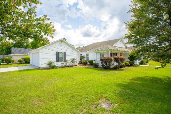 3982 Cutter Point Valdosta, GA 31605 - Photo 3 of 28 Gallery Image 3