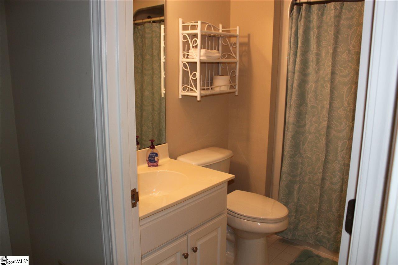114 Hummingbird Ridge Greenville, SC 29605 - Photo 16 of 22 Gallery Image 16