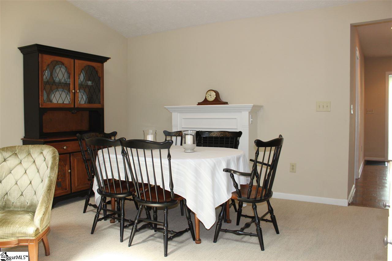 114 Hummingbird Ridge Greenville, SC 29605 - Photo 6 of 22 Gallery Image 6